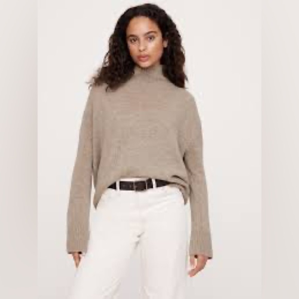 Banana Republic Cashmere Women's Tan Sweater